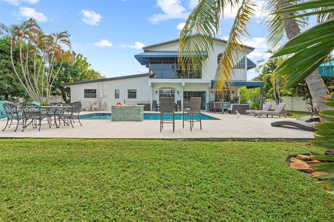 En Venta: $2,900,000 (5 camas, 4 baños, 3401 Pies cuadrados)