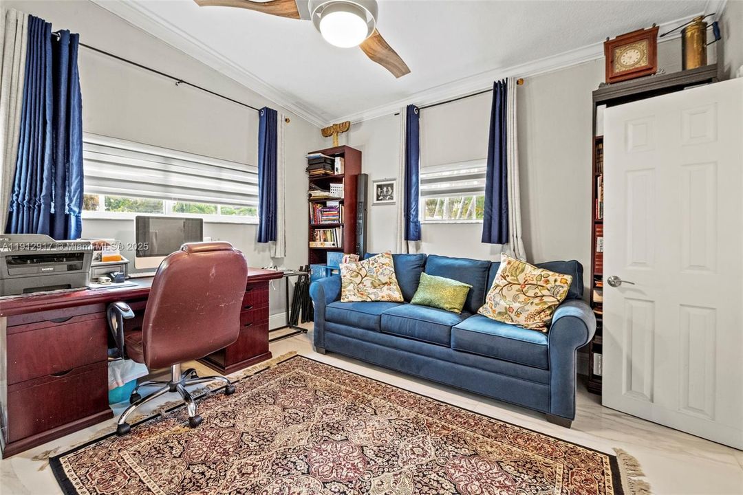 En Venta: $2,900,000 (5 camas, 4 baños, 3401 Pies cuadrados)