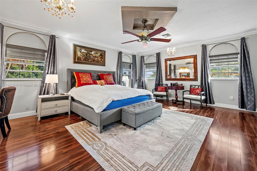 En Venta: $2,900,000 (5 camas, 4 baños, 3401 Pies cuadrados)