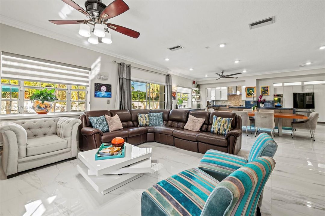 En Venta: $2,900,000 (5 camas, 4 baños, 3401 Pies cuadrados)