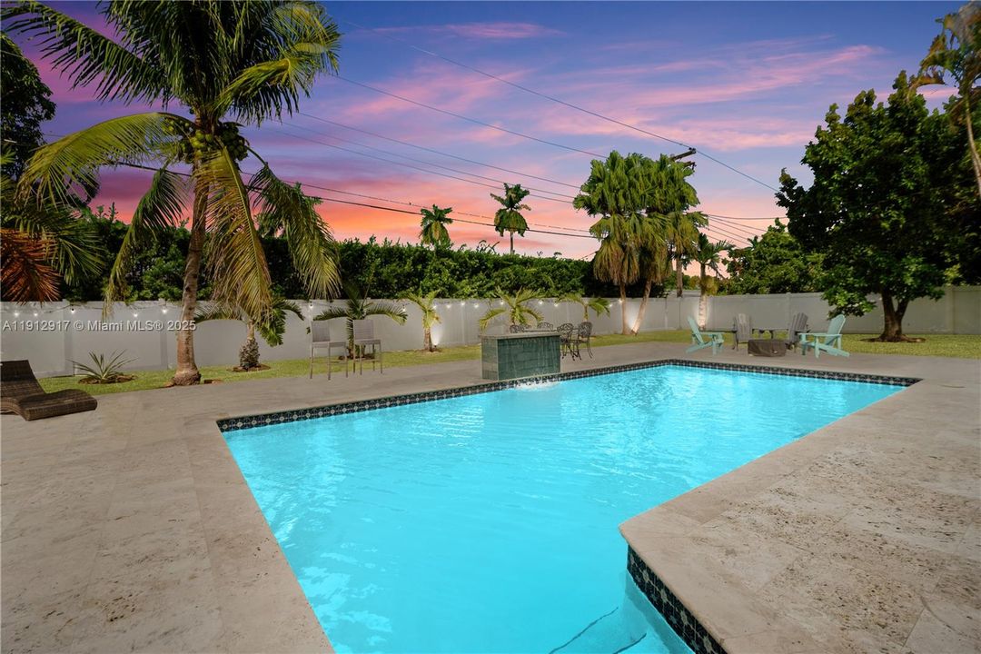 En Venta: $2,900,000 (5 camas, 4 baños, 3401 Pies cuadrados)