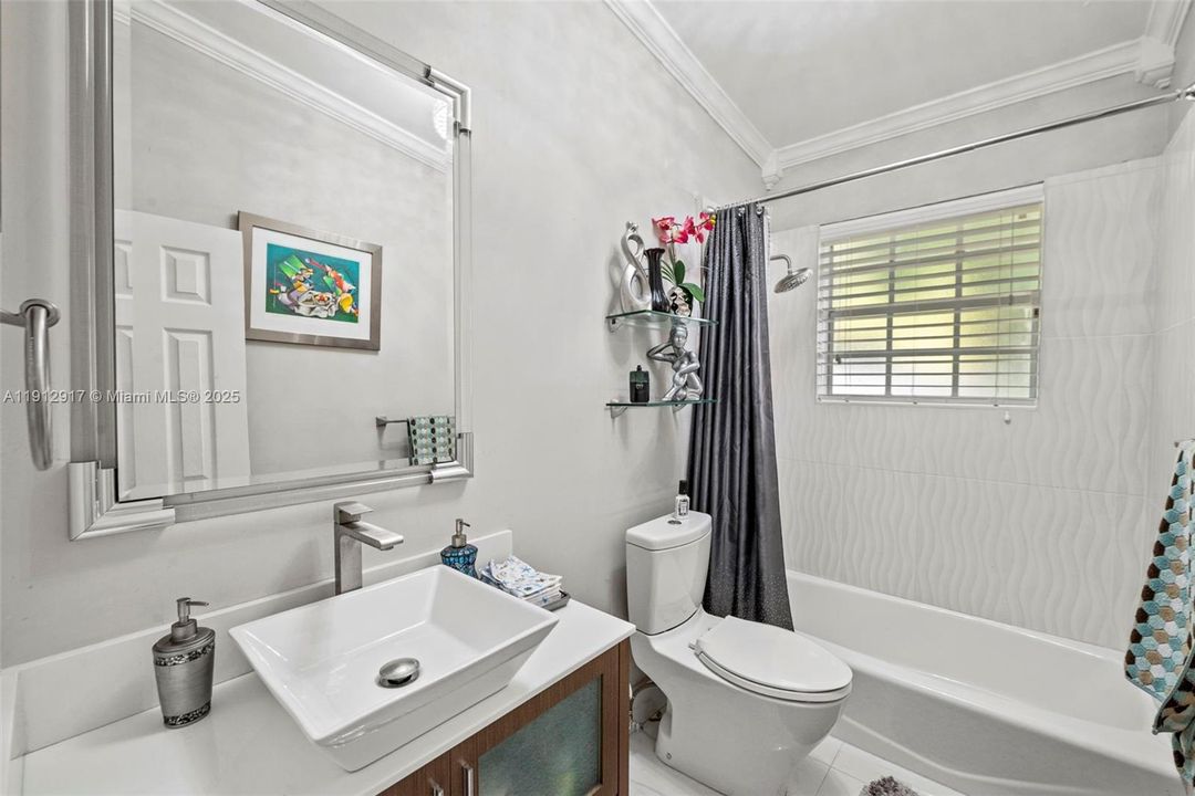 En Venta: $2,900,000 (5 camas, 4 baños, 3401 Pies cuadrados)