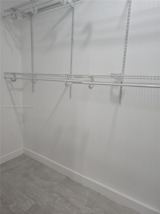 Под контрактом: $800,000 (5 спален, 4 ванн, 2712 Квадратных фут)