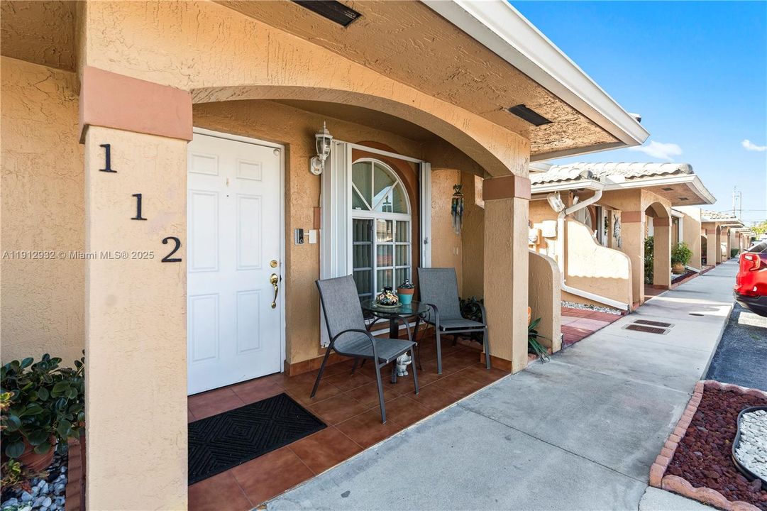 Active With Contract: $439,000 (3 beds, 2 baths, 1180 Square Feet)