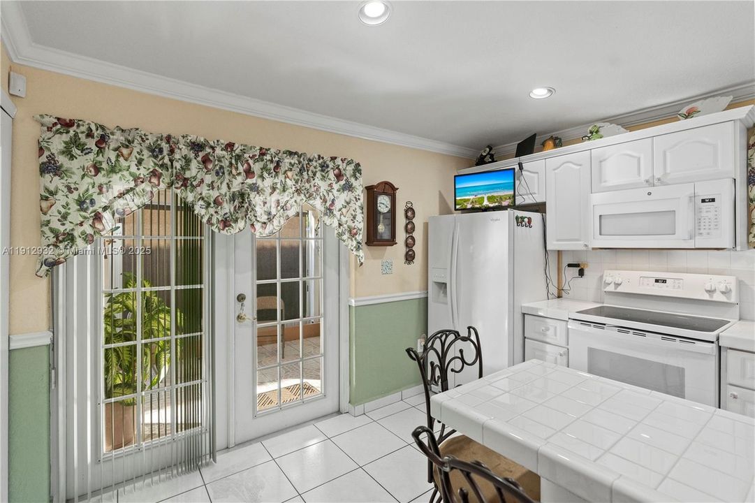 Active With Contract: $439,000 (3 beds, 2 baths, 1180 Square Feet)