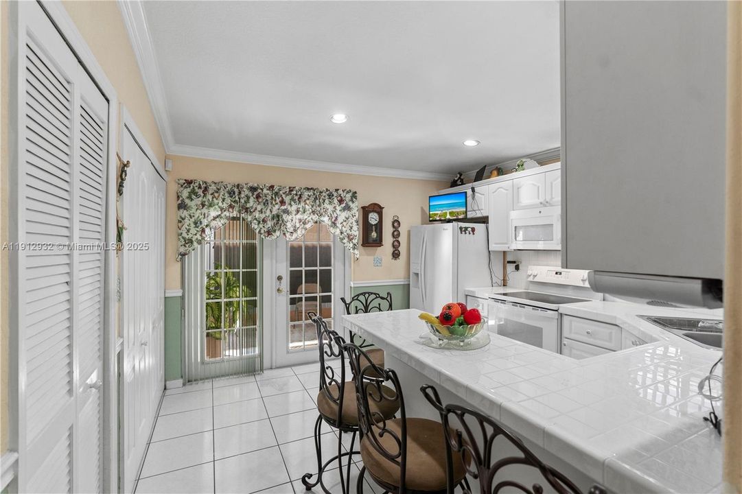 Active With Contract: $439,000 (3 beds, 2 baths, 1180 Square Feet)