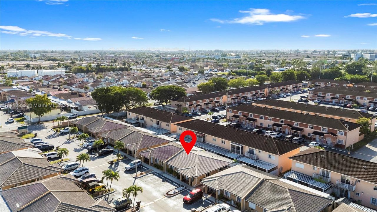 Active With Contract: $439,000 (3 beds, 2 baths, 1180 Square Feet)