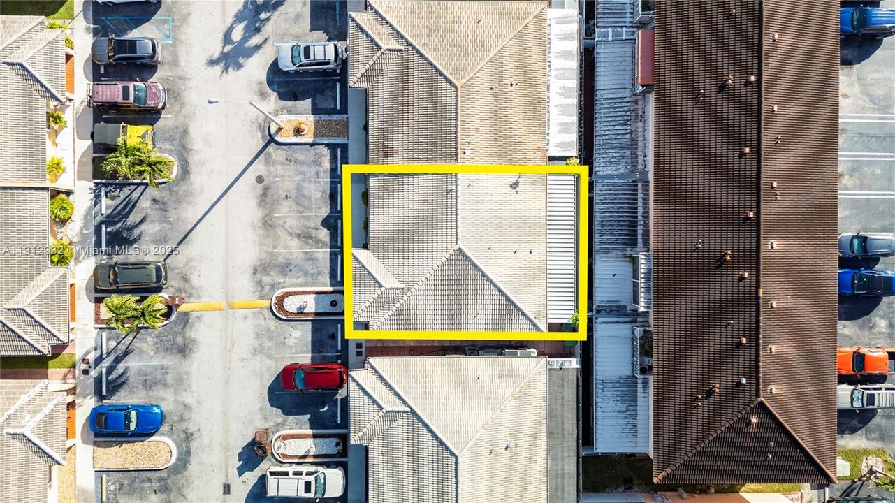 Active With Contract: $439,000 (3 beds, 2 baths, 1180 Square Feet)