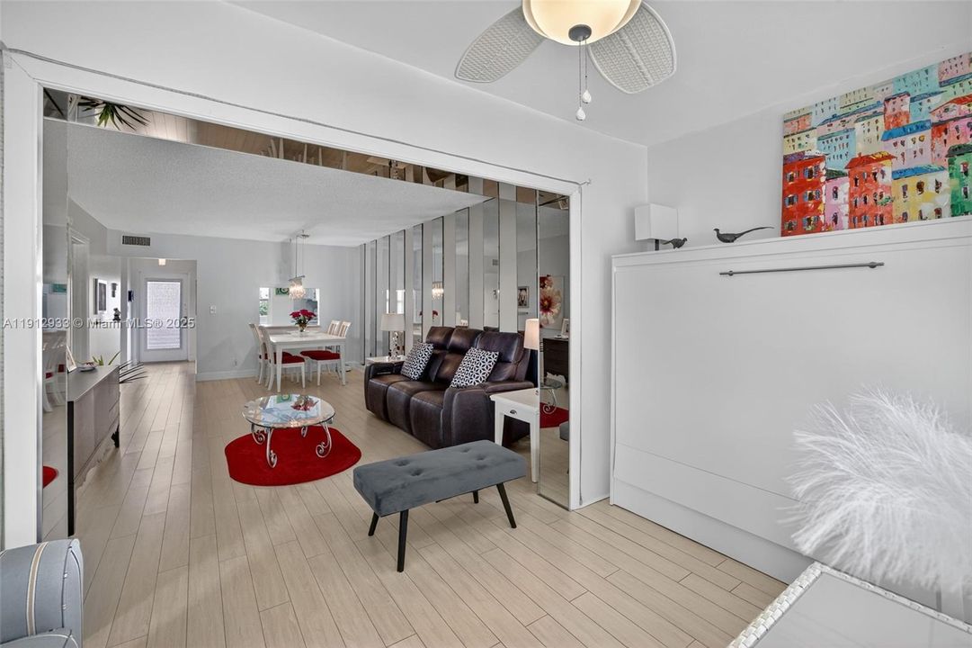 На продажу: $112,500 (1 спален, 1 ванн, 775 Квадратных фут)