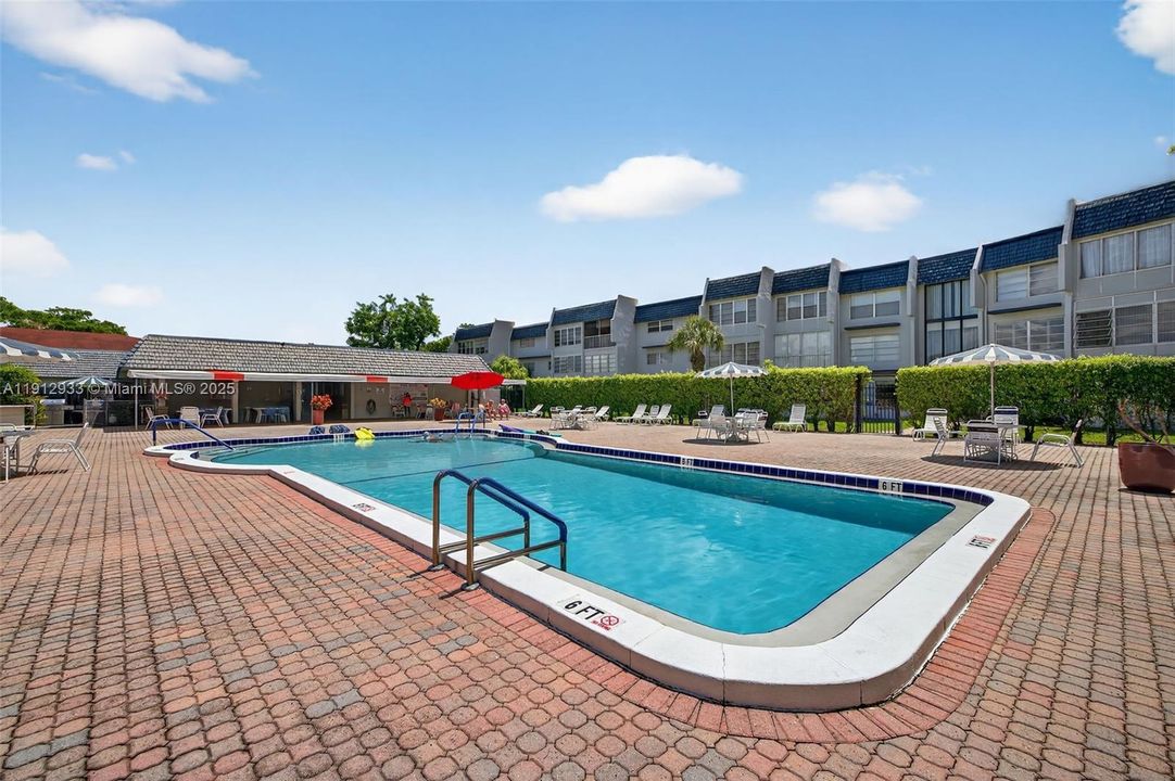 На продажу: $112,500 (1 спален, 1 ванн, 775 Квадратных фут)