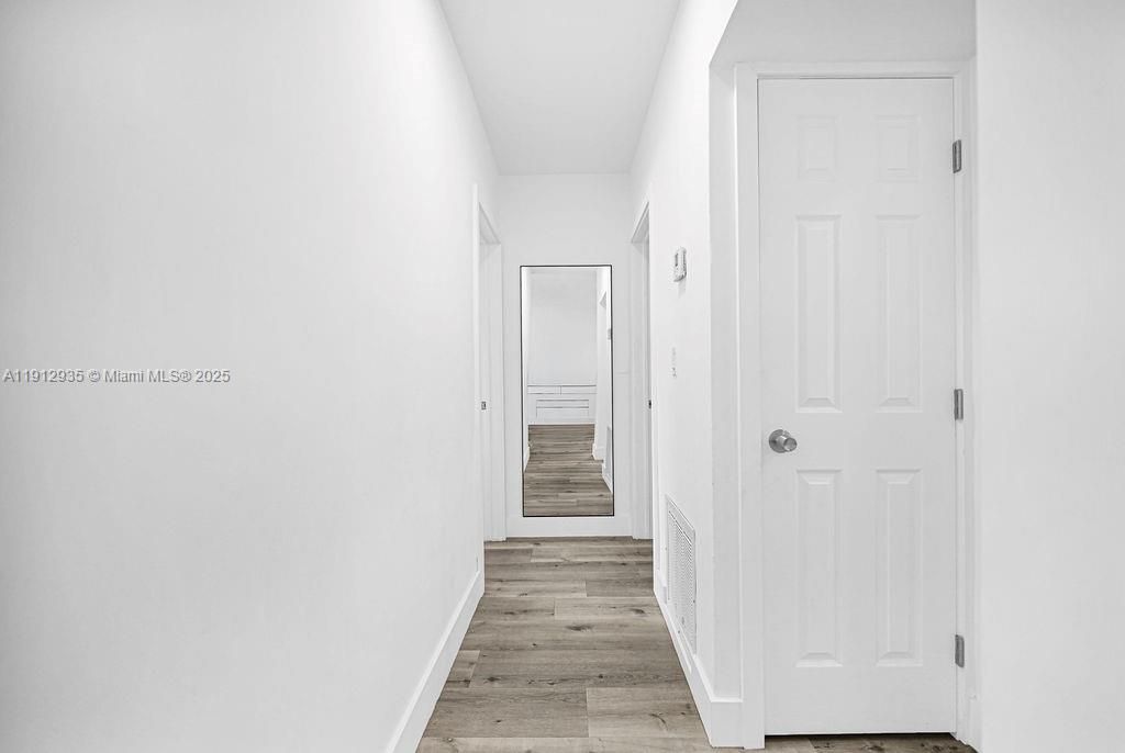 待售: $829,999 (3 贝兹, 2 浴室, 1418 平方英尺)