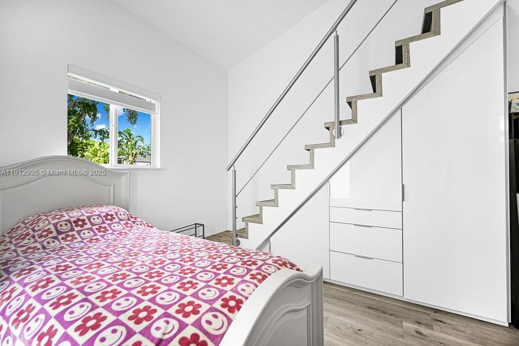 待售: $829,999 (3 贝兹, 2 浴室, 1418 平方英尺)