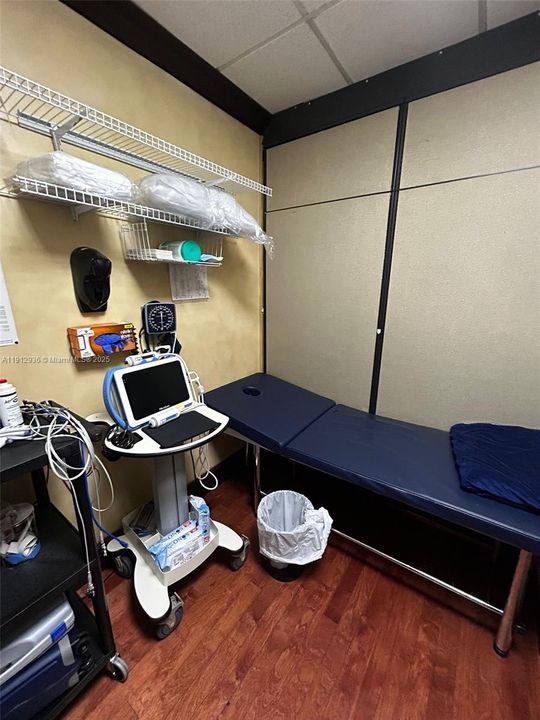 待售: $12,765 (0 贝兹, 0 浴室, 0 平方英尺)