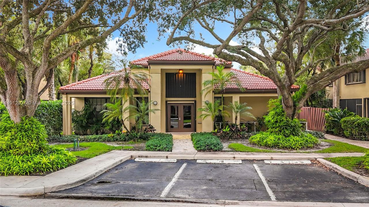 待售: $400,000 (2 贝兹, 2 浴室, 1380 平方英尺)