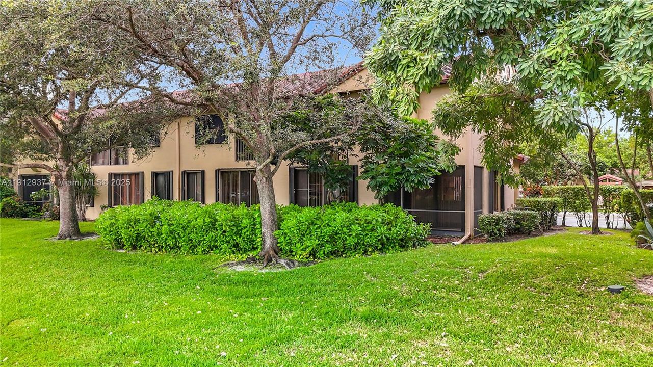 待售: $400,000 (2 贝兹, 2 浴室, 1380 平方英尺)