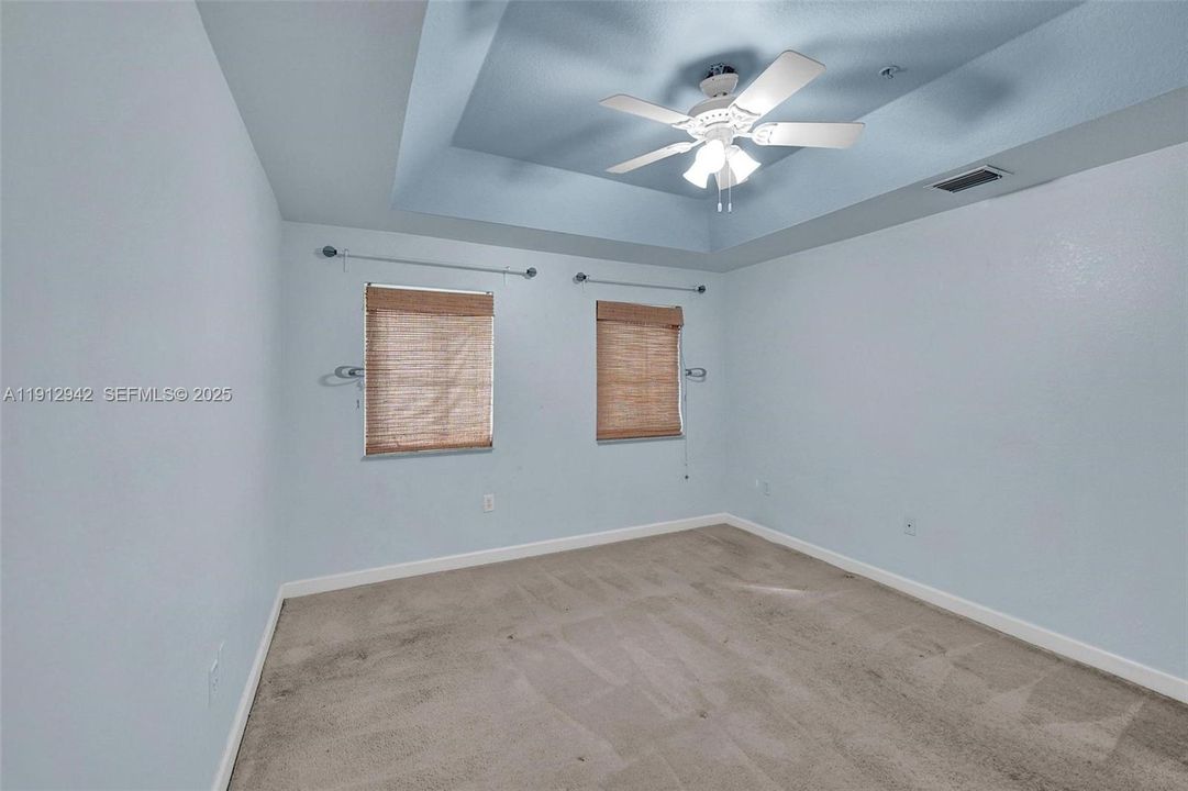 For Sale: $325,000 (2 beds, 2 baths, 1205 Square Feet)