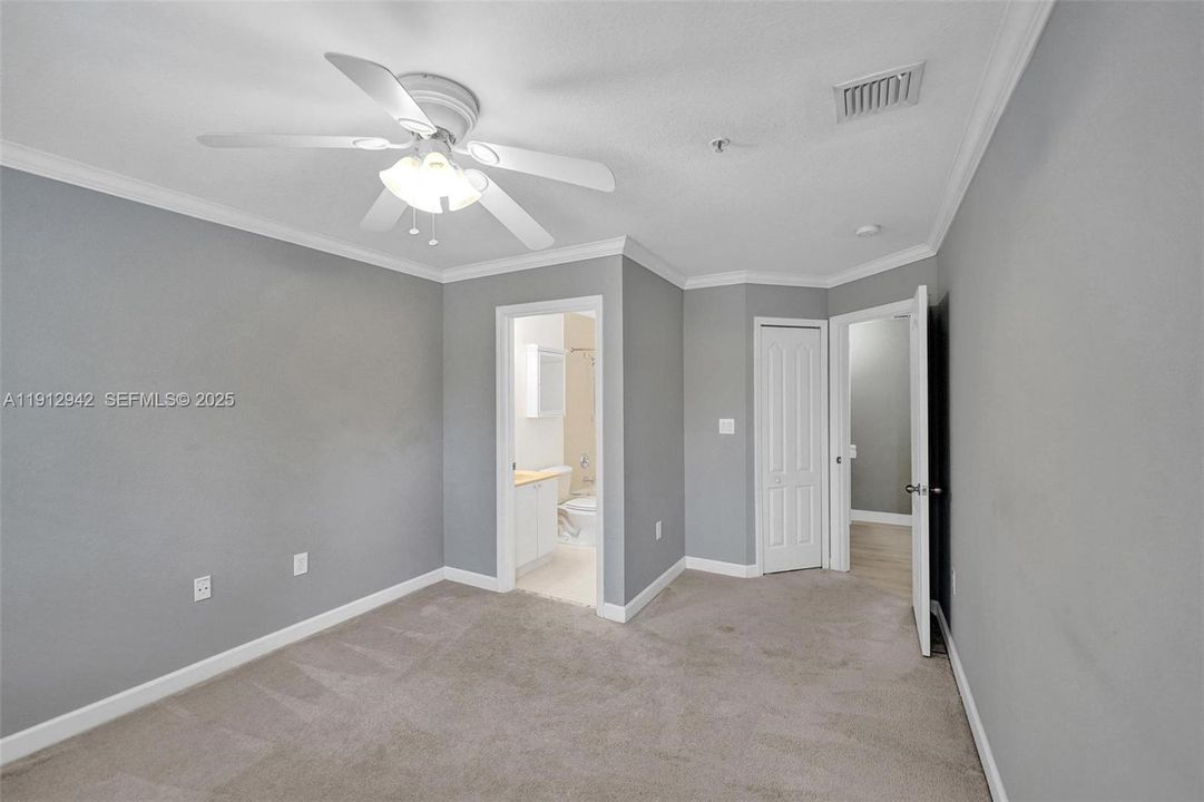 For Sale: $325,000 (2 beds, 2 baths, 1205 Square Feet)