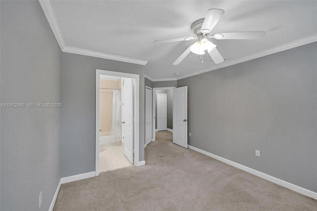 For Sale: $325,000 (2 beds, 2 baths, 1205 Square Feet)