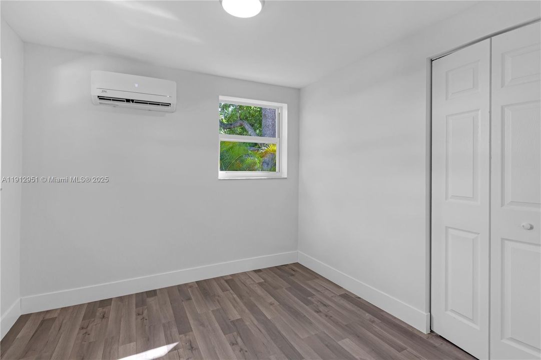 待售: $579,000 (3 贝兹, 1 浴室, 1000 平方英尺)