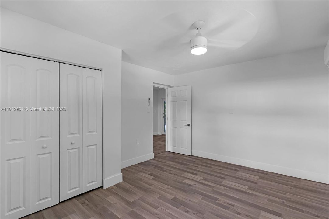 待售: $579,000 (3 贝兹, 1 浴室, 1000 平方英尺)