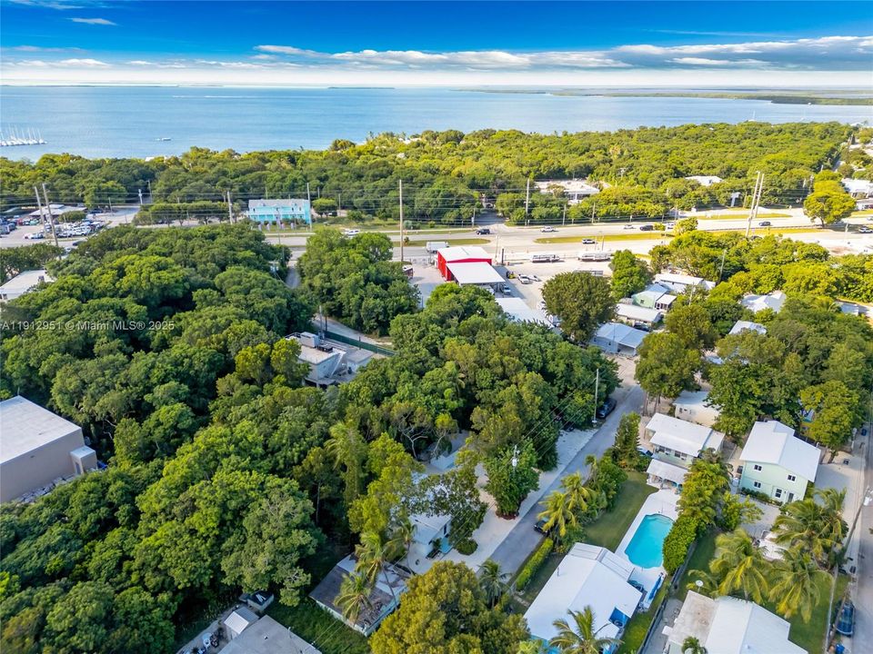 待售: $579,000 (3 贝兹, 1 浴室, 1000 平方英尺)