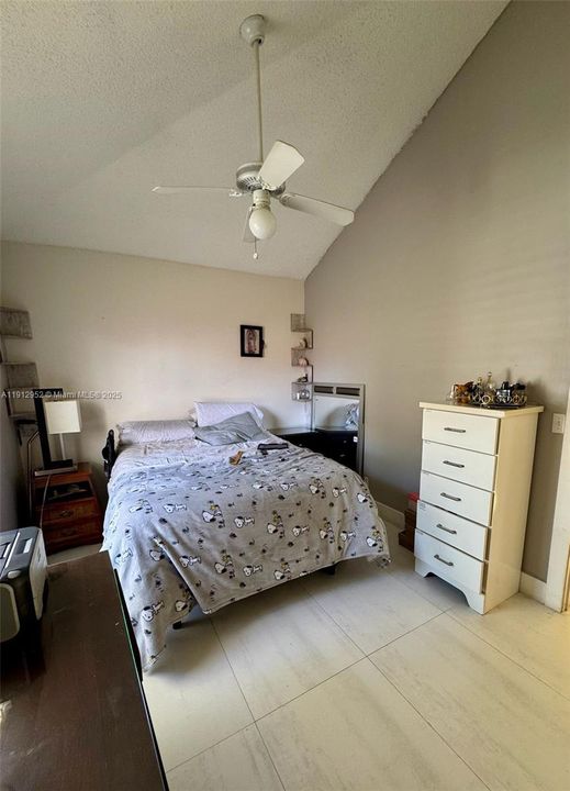 For Sale: $585,000 (3 beds, 2 baths, 1599 Square Feet)