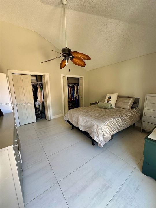 For Sale: $585,000 (3 beds, 2 baths, 1599 Square Feet)