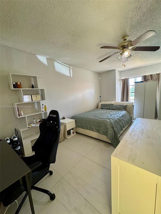 For Sale: $585,000 (3 beds, 2 baths, 1599 Square Feet)