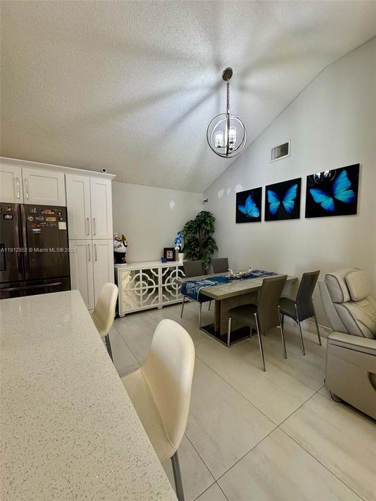 For Sale: $585,000 (3 beds, 2 baths, 1599 Square Feet)