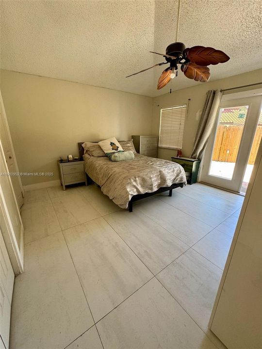 For Sale: $585,000 (3 beds, 2 baths, 1599 Square Feet)