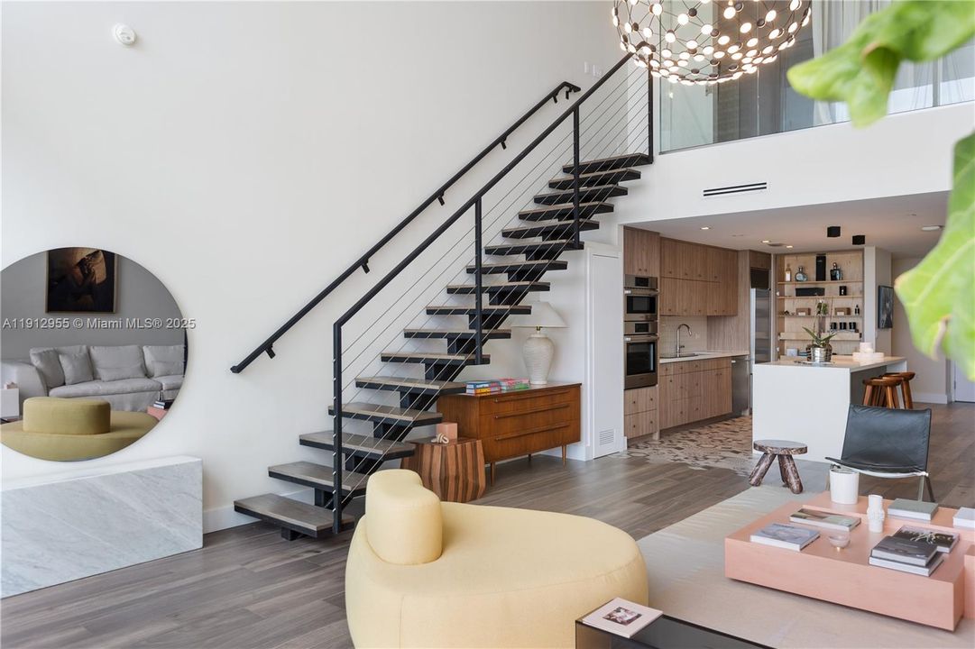 На продажу: $1,850,000 (2 спален, 2 ванн, 1802 Квадратных фут)