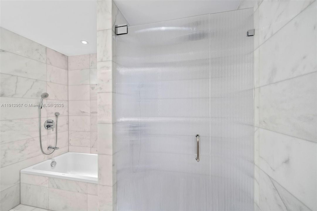 На продажу: $4,680,000 (3 спален, 4 ванн, 0 Квадратных фут)