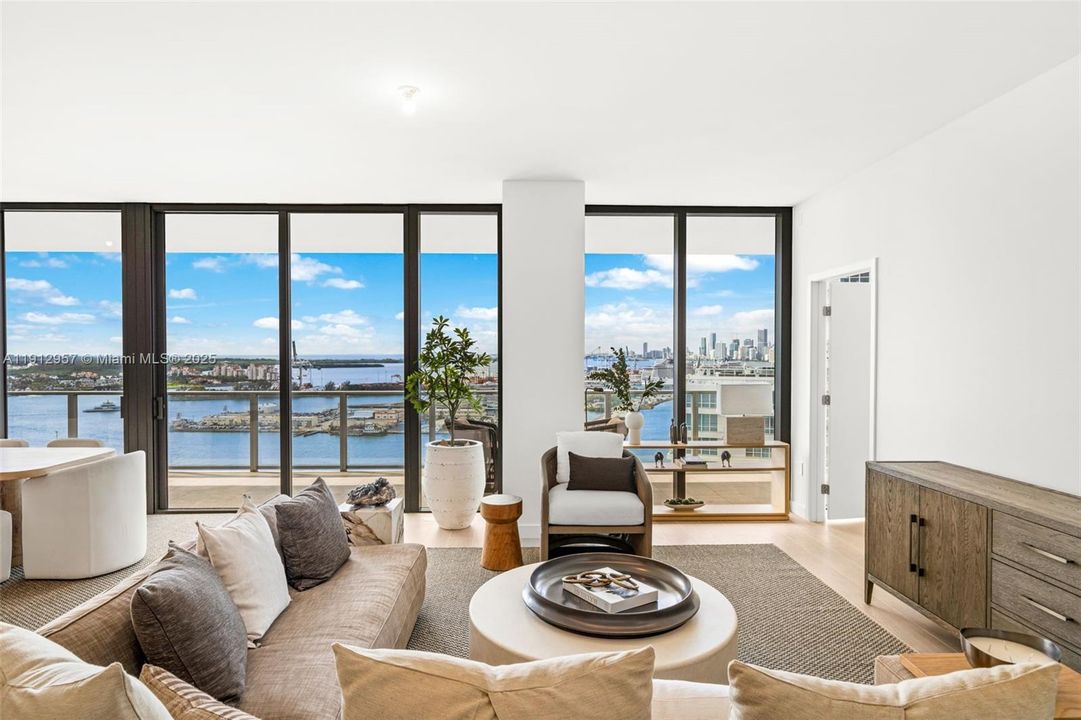 На продажу: $4,680,000 (3 спален, 4 ванн, 0 Квадратных фут)