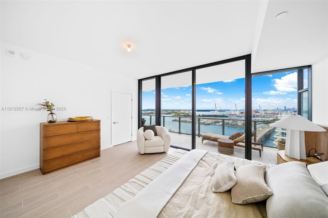 На продажу: $4,680,000 (3 спален, 4 ванн, 0 Квадратных фут)