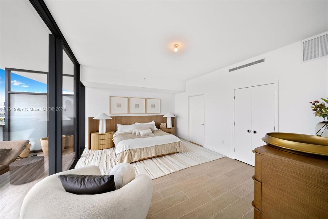 На продажу: $4,680,000 (3 спален, 4 ванн, 0 Квадратных фут)