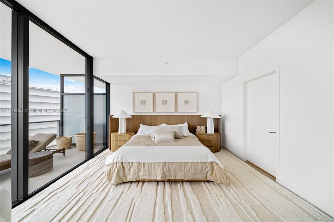 На продажу: $4,680,000 (3 спален, 4 ванн, 0 Квадратных фут)