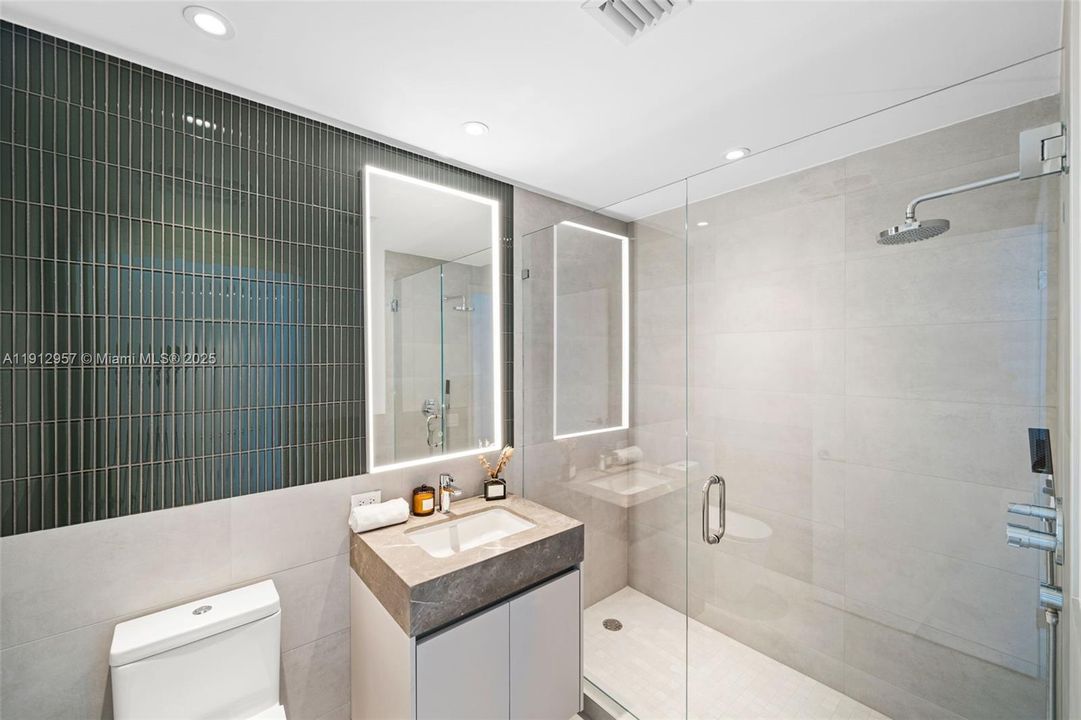 На продажу: $4,680,000 (3 спален, 4 ванн, 0 Квадратных фут)