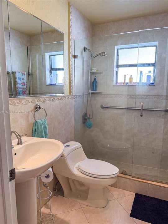 На продажу: $545,000 (3 спален, 2 ванн, 1200 Квадратных фут)