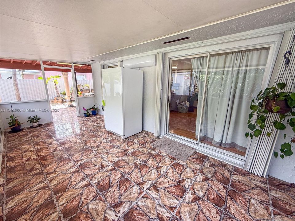 На продажу: $545,000 (3 спален, 2 ванн, 1200 Квадратных фут)