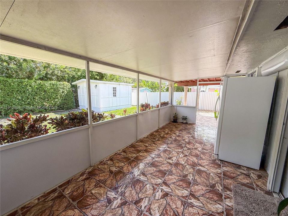 На продажу: $545,000 (3 спален, 2 ванн, 1200 Квадратных фут)