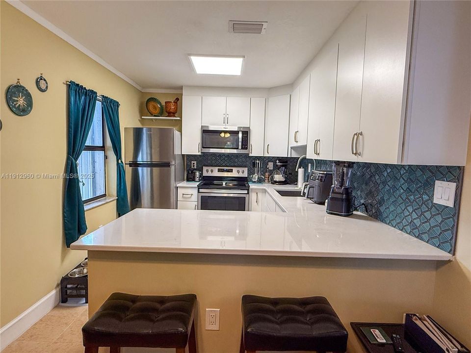 На продажу: $545,000 (3 спален, 2 ванн, 1200 Квадратных фут)