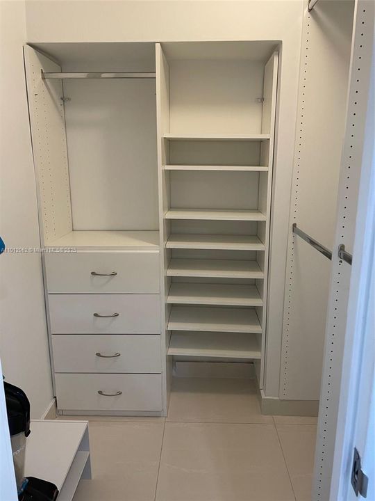 For Rent: $3,150 (0 beds, 1 baths, 481 Square Feet)