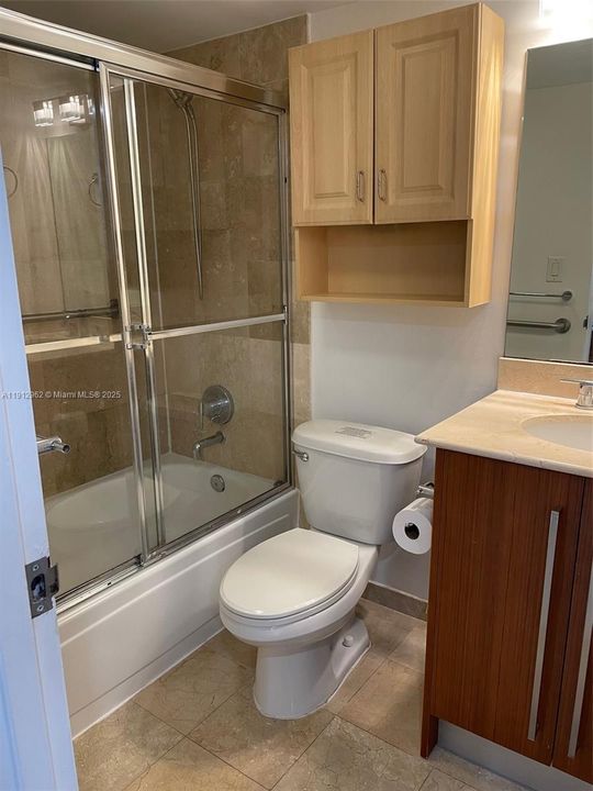 For Rent: $3,150 (0 beds, 1 baths, 481 Square Feet)