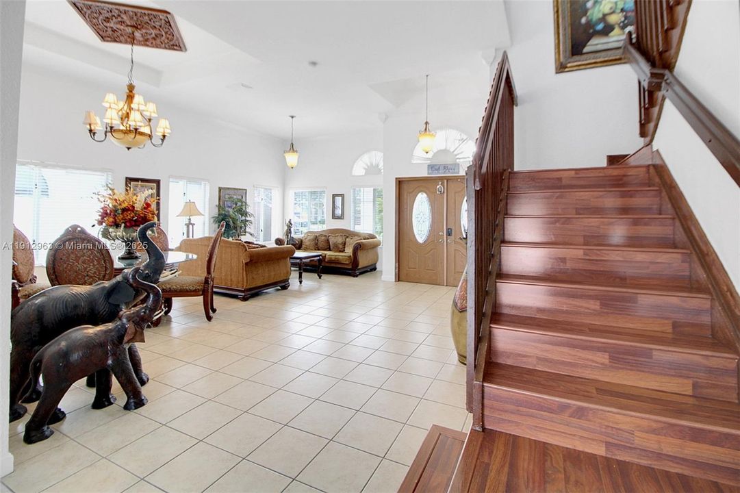 待售: $1,100,000 (4 贝兹, 3 浴室, 2795 平方英尺)