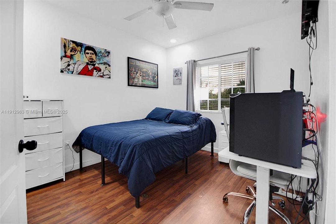 待售: $1,100,000 (4 贝兹, 3 浴室, 2795 平方英尺)