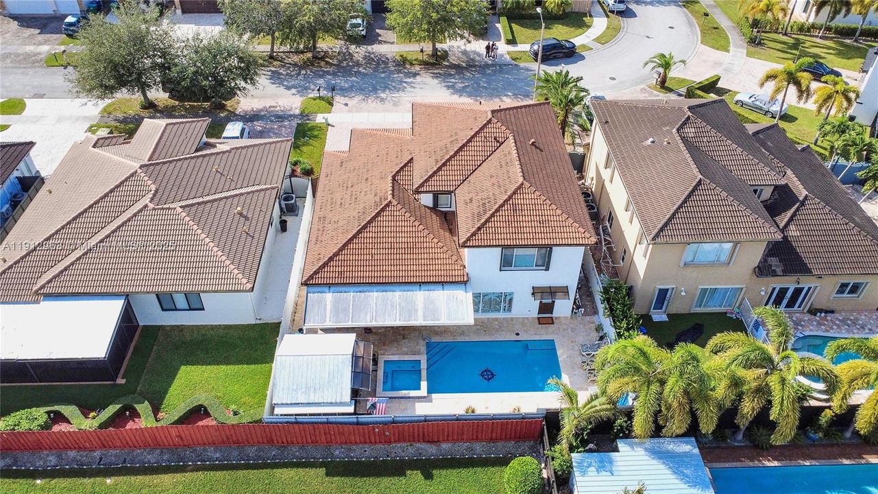 待售: $1,100,000 (4 贝兹, 3 浴室, 2795 平方英尺)