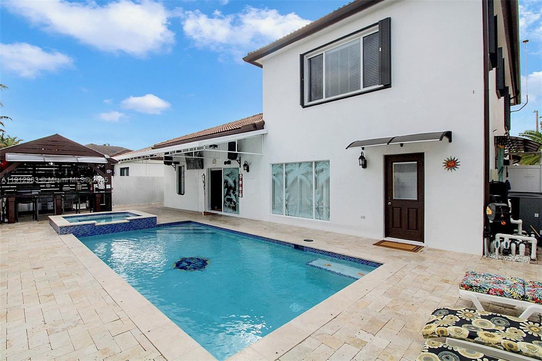 待售: $1,100,000 (4 贝兹, 3 浴室, 2795 平方英尺)