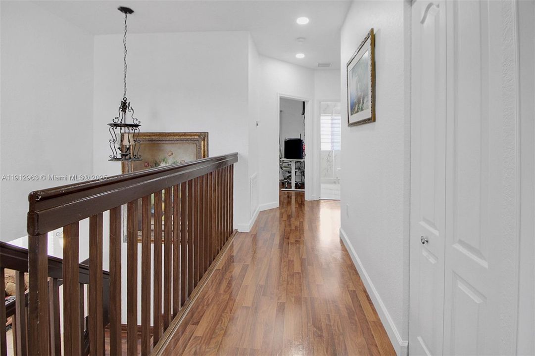 待售: $1,100,000 (4 贝兹, 3 浴室, 2795 平方英尺)