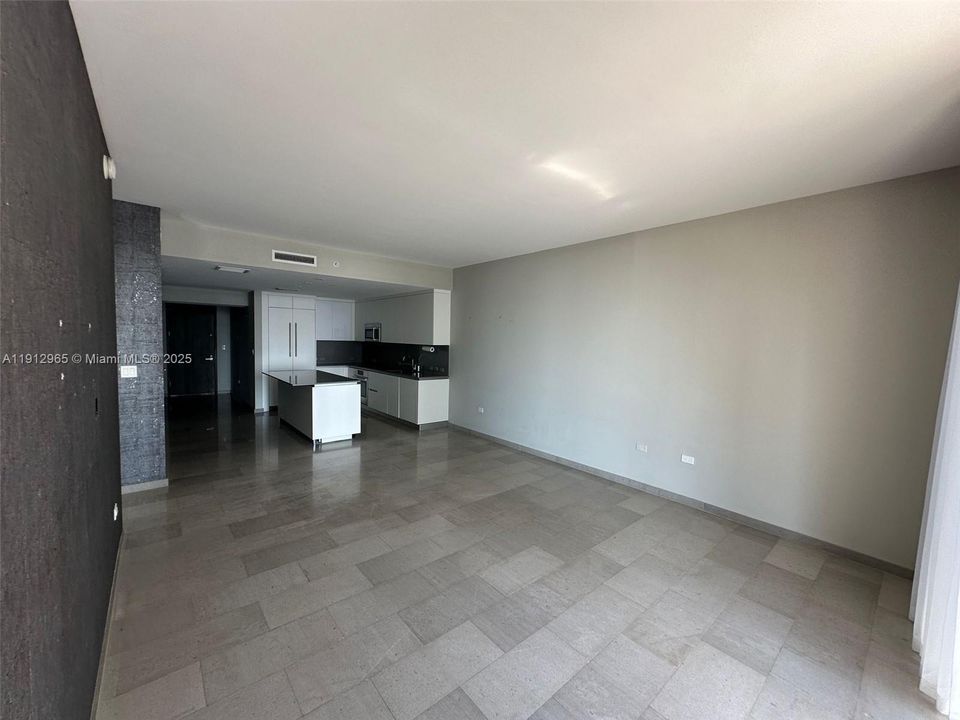 En Renta: $4,490 (1 camas, 1 baños, 879 Pies cuadrados)