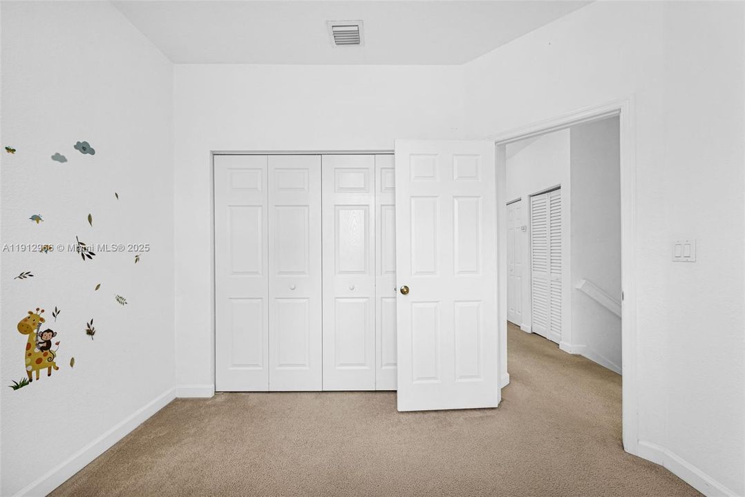 Active With Contract: $2,800 (3 beds, 2 baths, 1416 Square Feet)